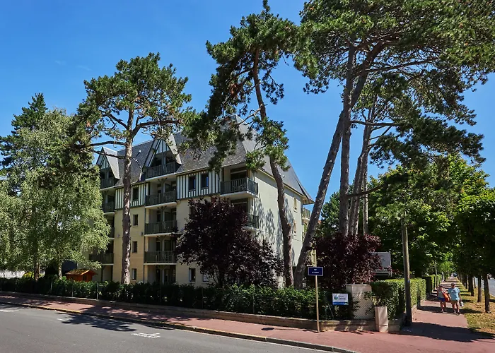 Pierre&Vacances Les EmbrunsHotel Deauville